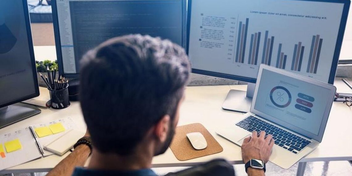 Data visualization practice using Power BI in Ambala’s top data analyst course.